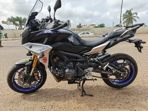 Yamaha 2023 Black