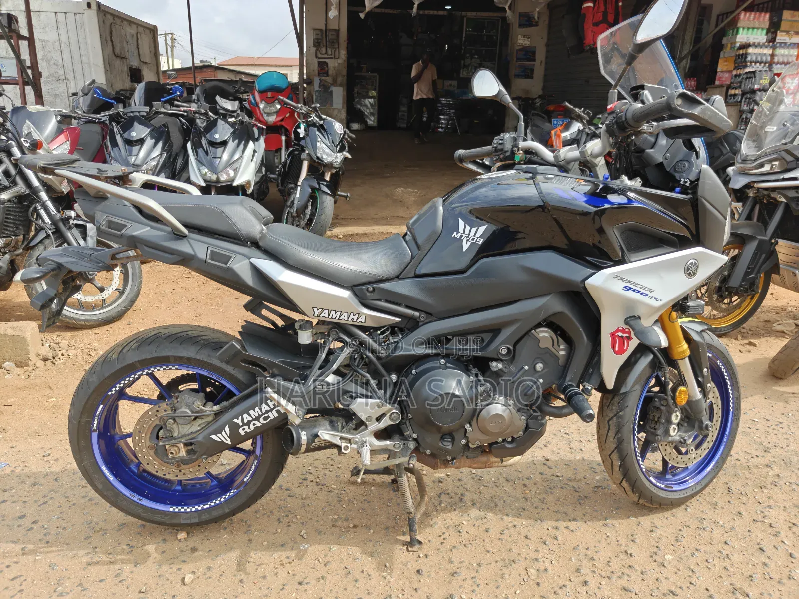 Yamaha 2023 Black
