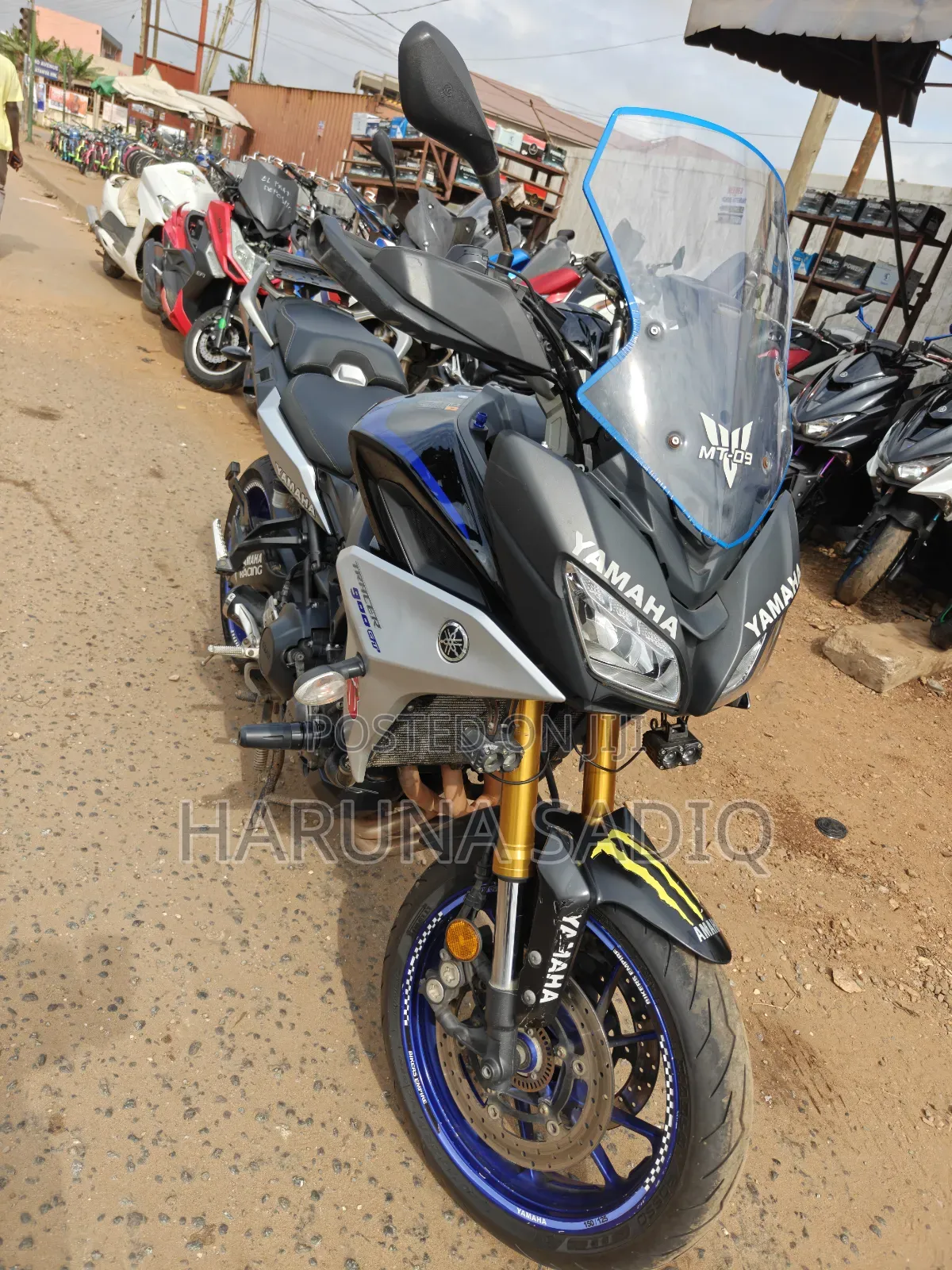 Yamaha 2023 Black
