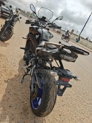 Yamaha 2023 Black