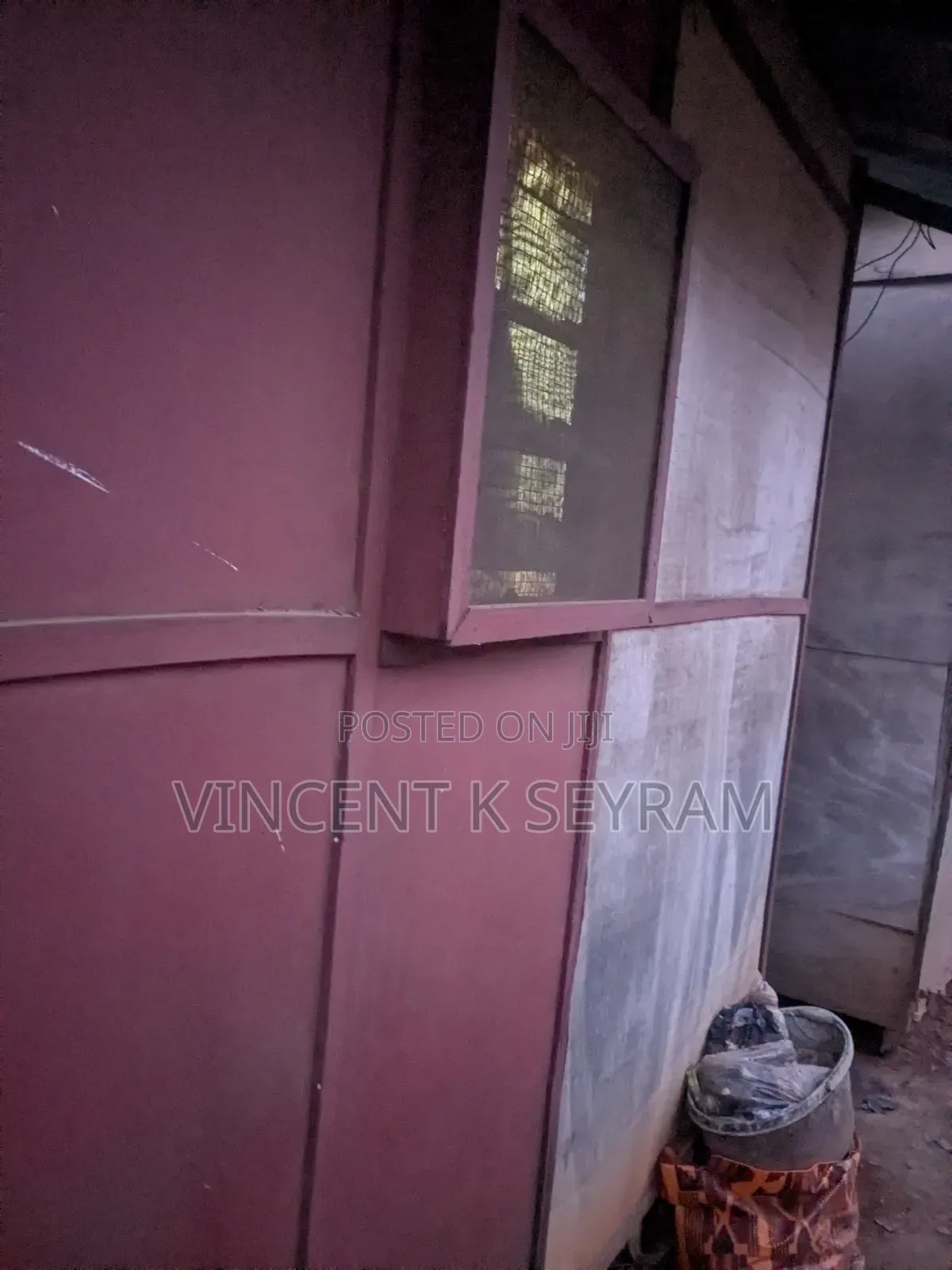 Kiosk With Porch