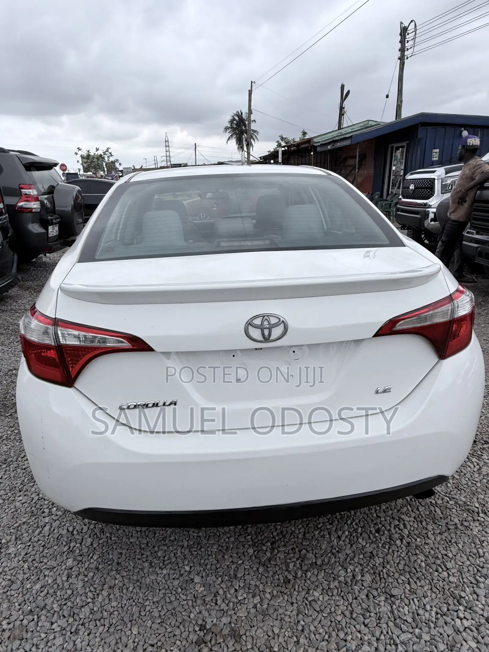 Toyota Corolla LE Premium 4dr Sedan (1.8L 4cyl CVT) 2014 White