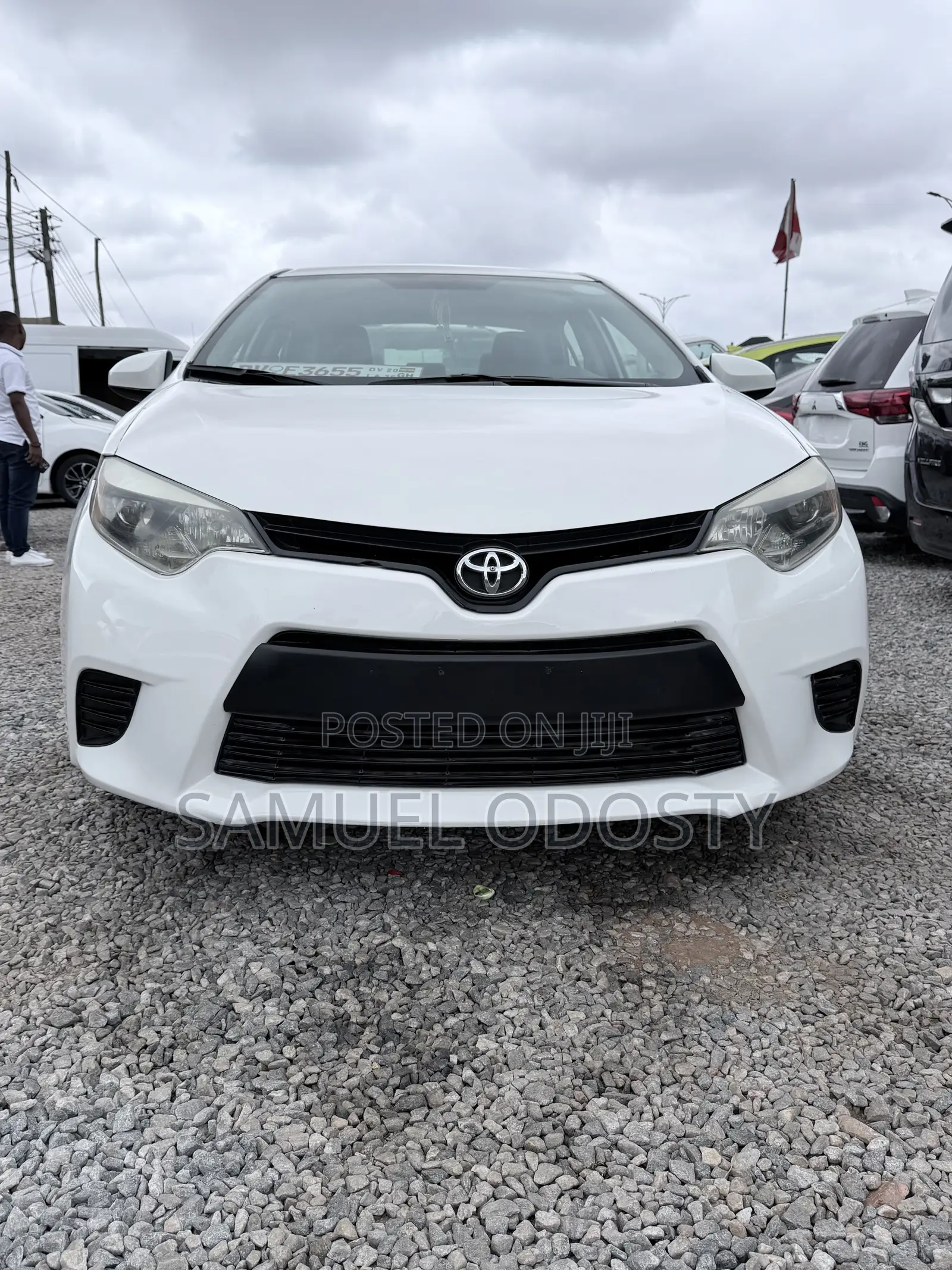 Toyota Corolla LE Premium 4dr Sedan (1.8L 4cyl CVT) 2014 White