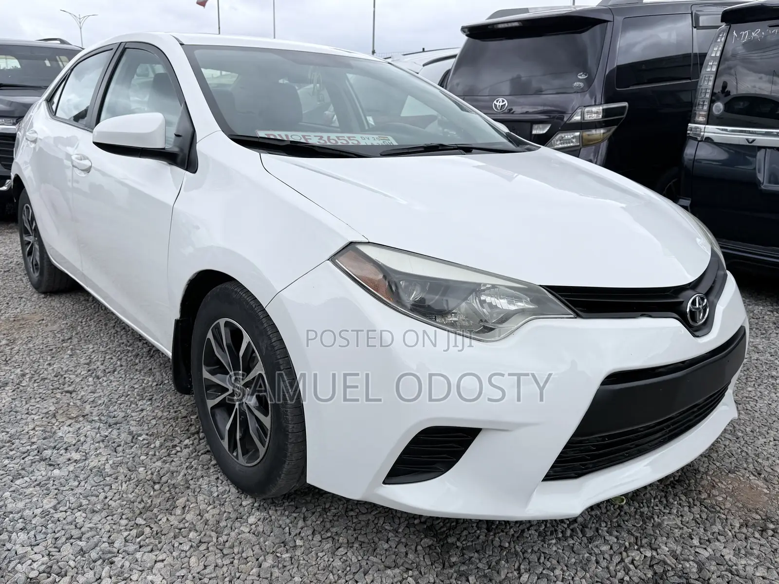 Toyota Corolla LE Premium 4dr Sedan (1.8L 4cyl CVT) 2014 White