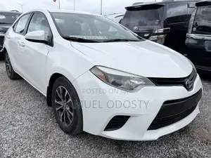 Toyota Corolla LE Premium 4dr Sedan (1.8L 4cyl CVT) 2014 White