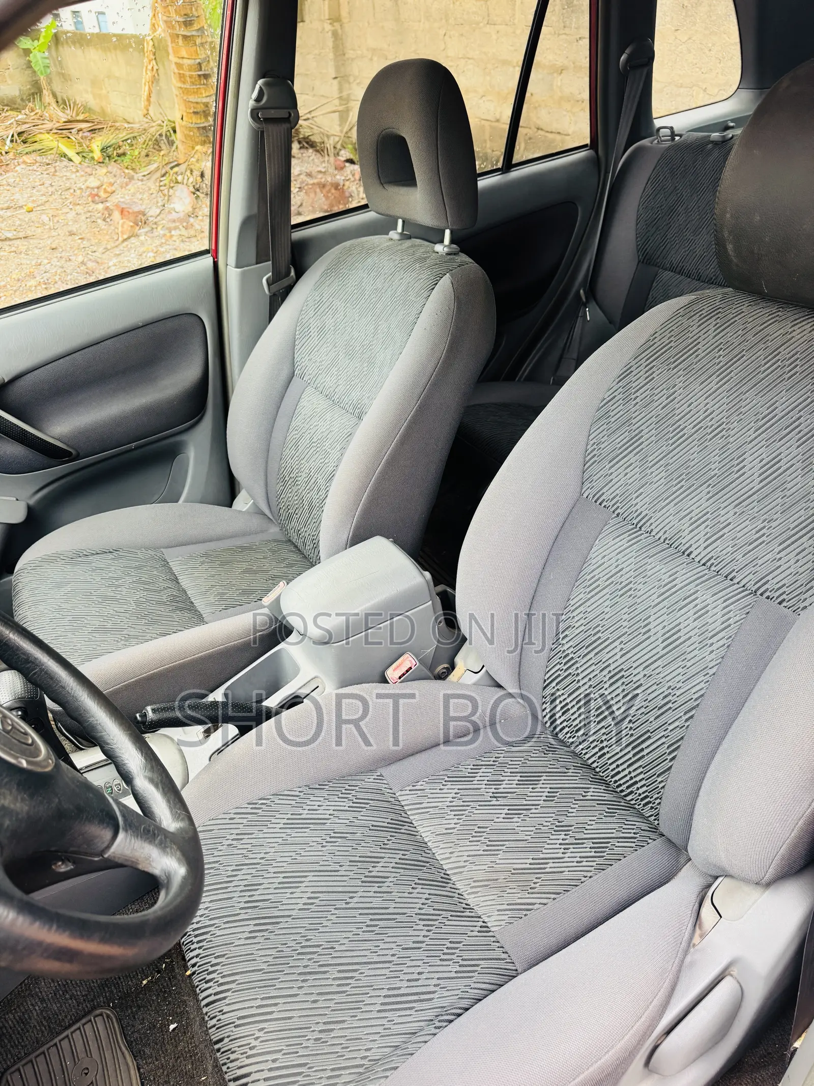 Toyota RAV4 2.0 Automatic 2005 Red