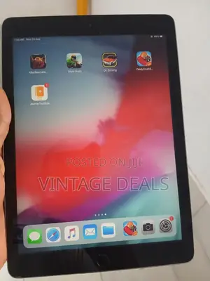 Apple iPad Air 16 GB Gray