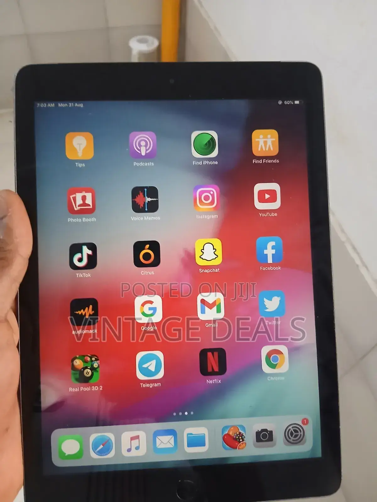 Apple iPad Air 16 GB Gray