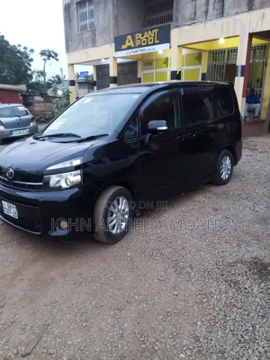Toyota Voxy 2013 Black