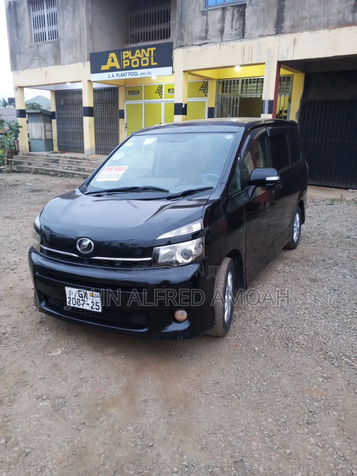 Toyota Voxy 2013 Black