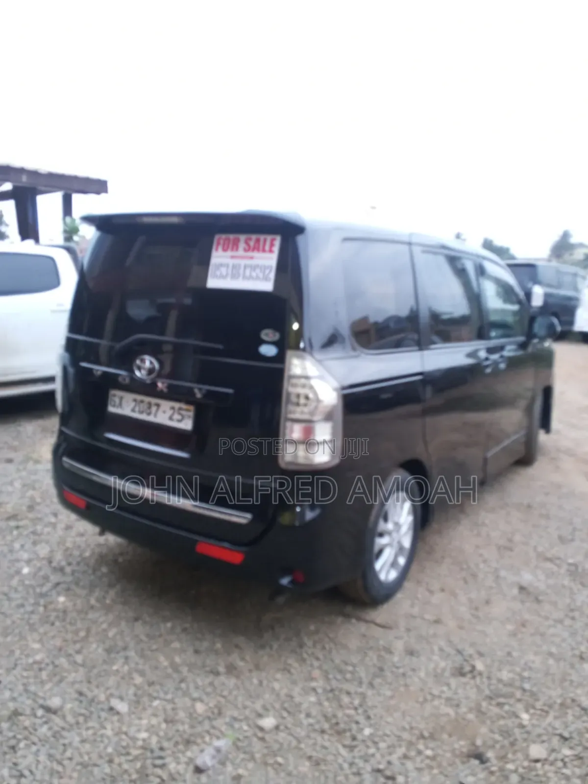 Toyota Voxy 2013 Black