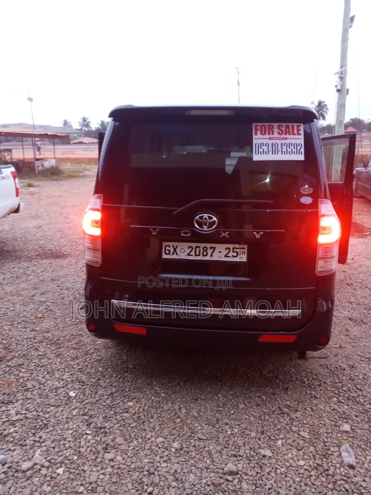 Toyota Voxy 2013 Black