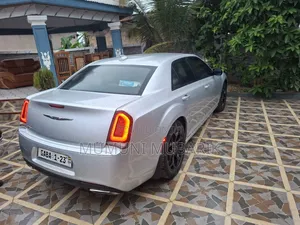 Chrysler 300C 2019 Silver