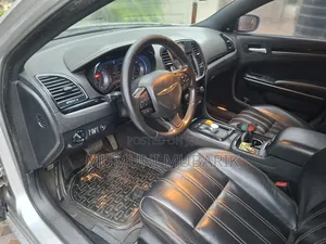 Chrysler 300C 2019 Silver