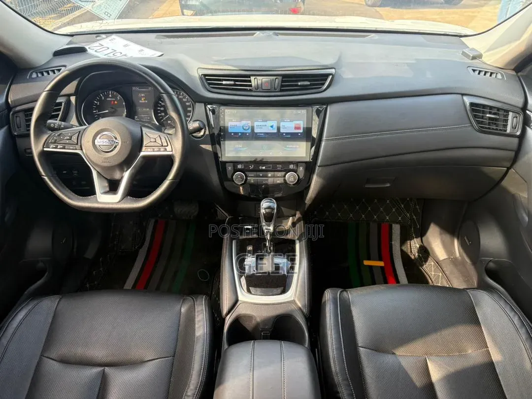 Nissan Rogue 2018 White