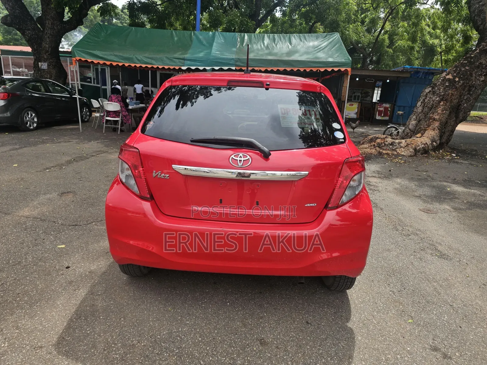Toyota Vitz 2011 Red