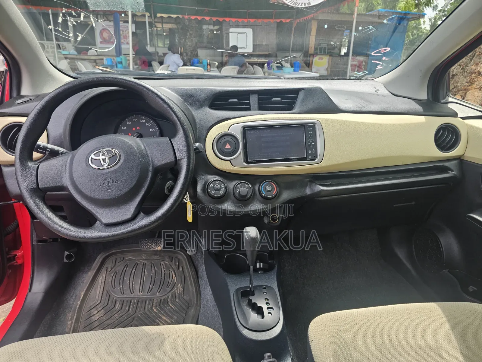 Toyota Vitz 2011 Red