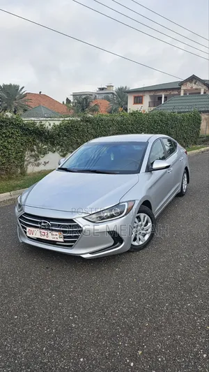 Hyundai Elantra SE Sedan FWD (2.0L 4cyl 6M) 2017 Silver