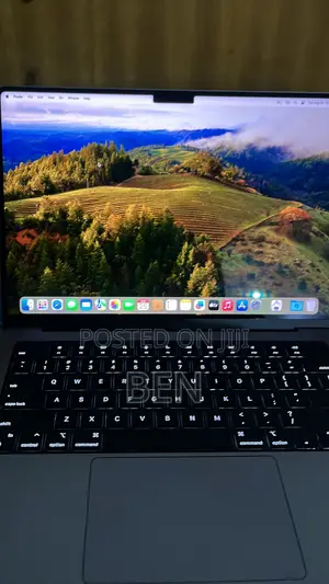 Laptop Apple MacBook Pro 2021 M1 Max 16GB Apple M1 Pro SSD 512GB