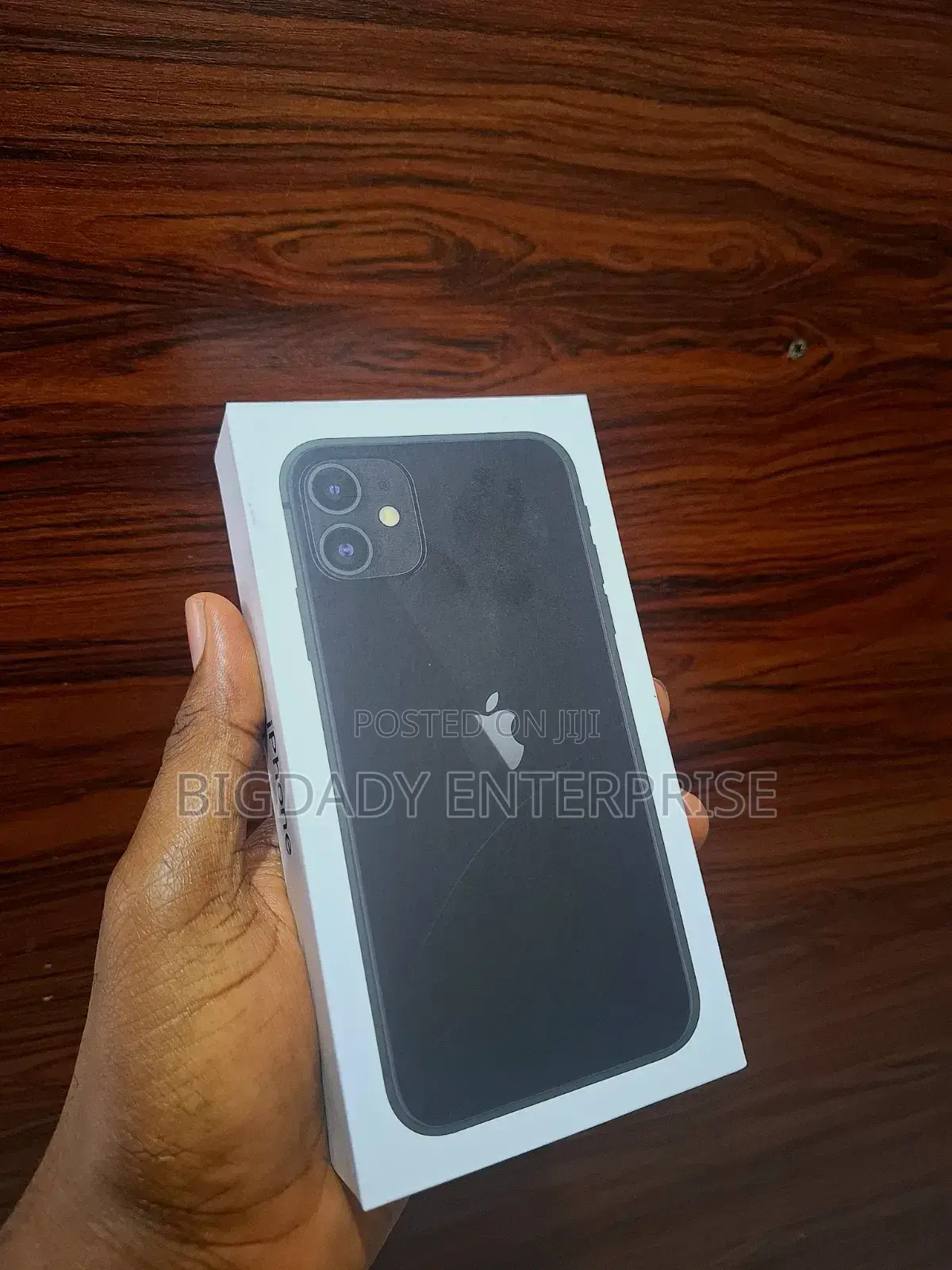New Apple iPhone 11 64 GB Black