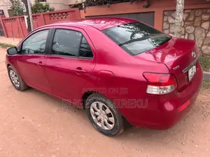 Toyota Yaris 2010 Red