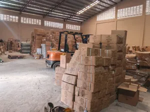 Warehouse 750 Square Meters for Rent at Achimota