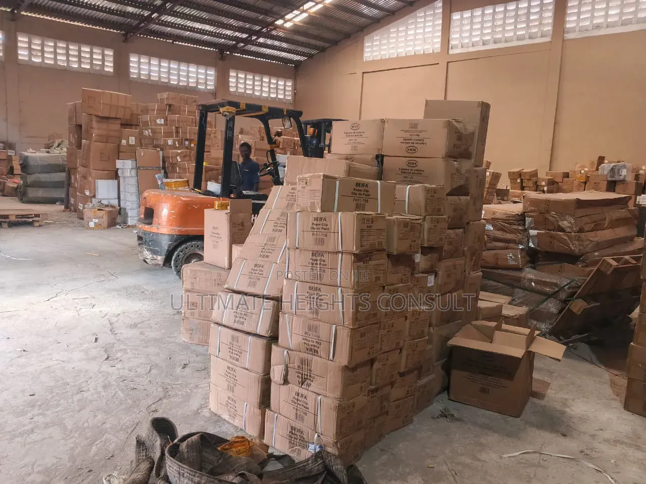 Warehouse 750 Square Meters for Rent at Achimota
