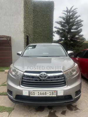 Toyota Highlander LE V6 4x4 (3.5L 6cyl 6A) 2016 Silver