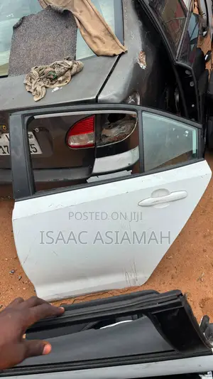 Corolla 2019,2020,2021,2022,2023,2024,2025 Front / Back Doors