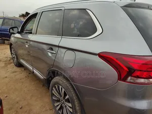 Mitsubishi Outlander Sport ES 2.0 2019 Gray