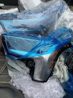 Toyota Tundra Headlights 2021,2022,2023,2024,2025