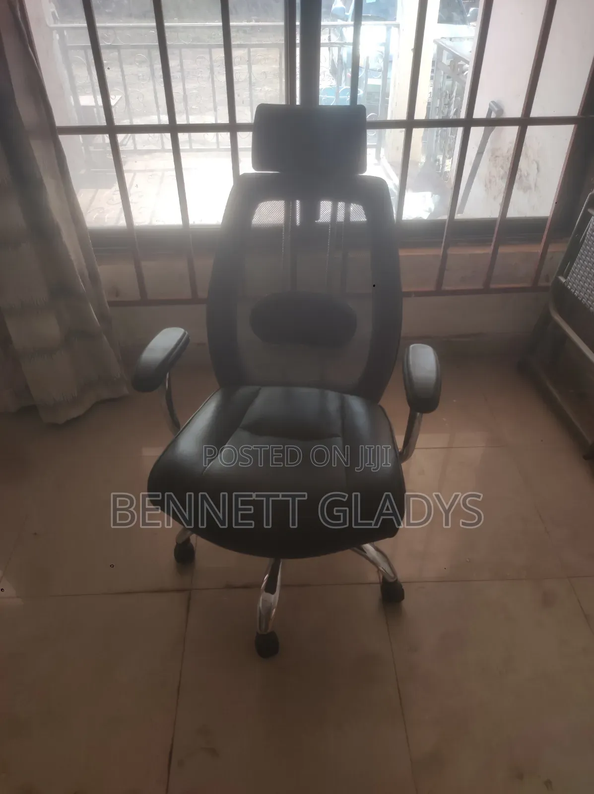 Ergonomic Swivel Chair