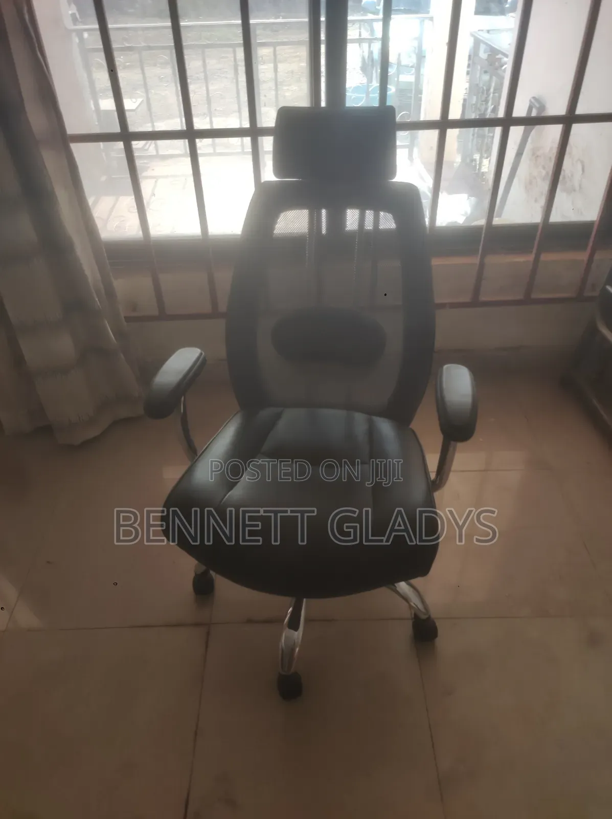 Ergonomic Swivel Chair