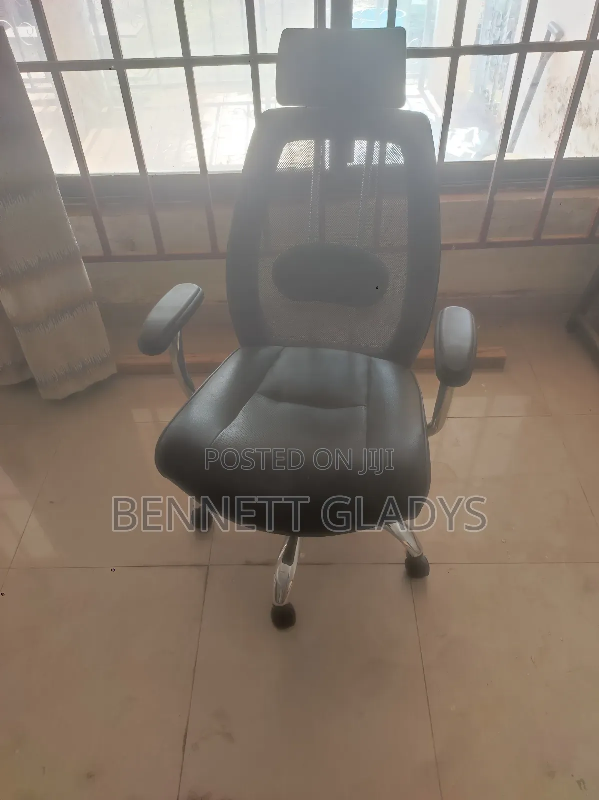 Ergonomic Swivel Chair