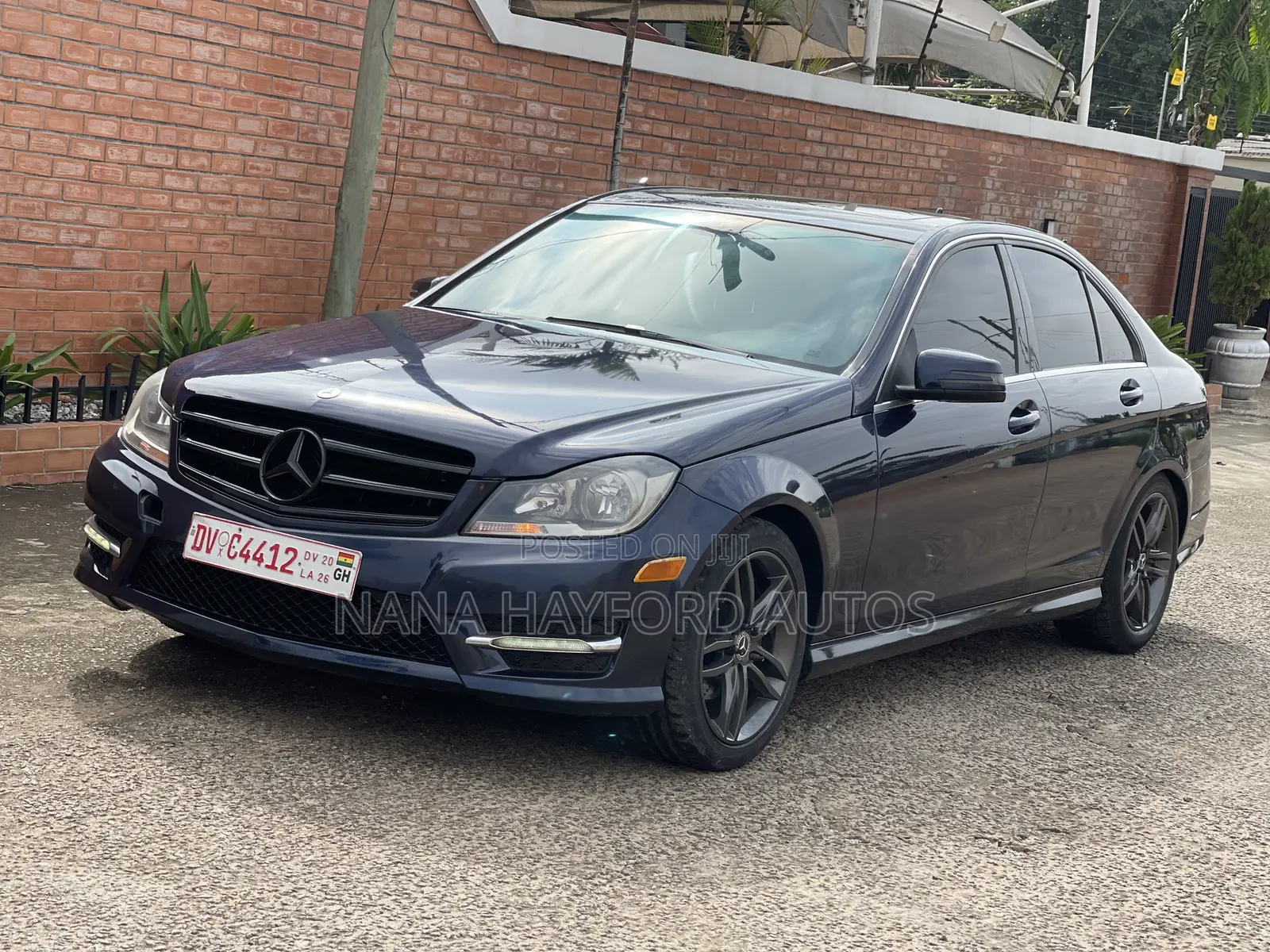 Mercedes-Benz C250 2014 Blue