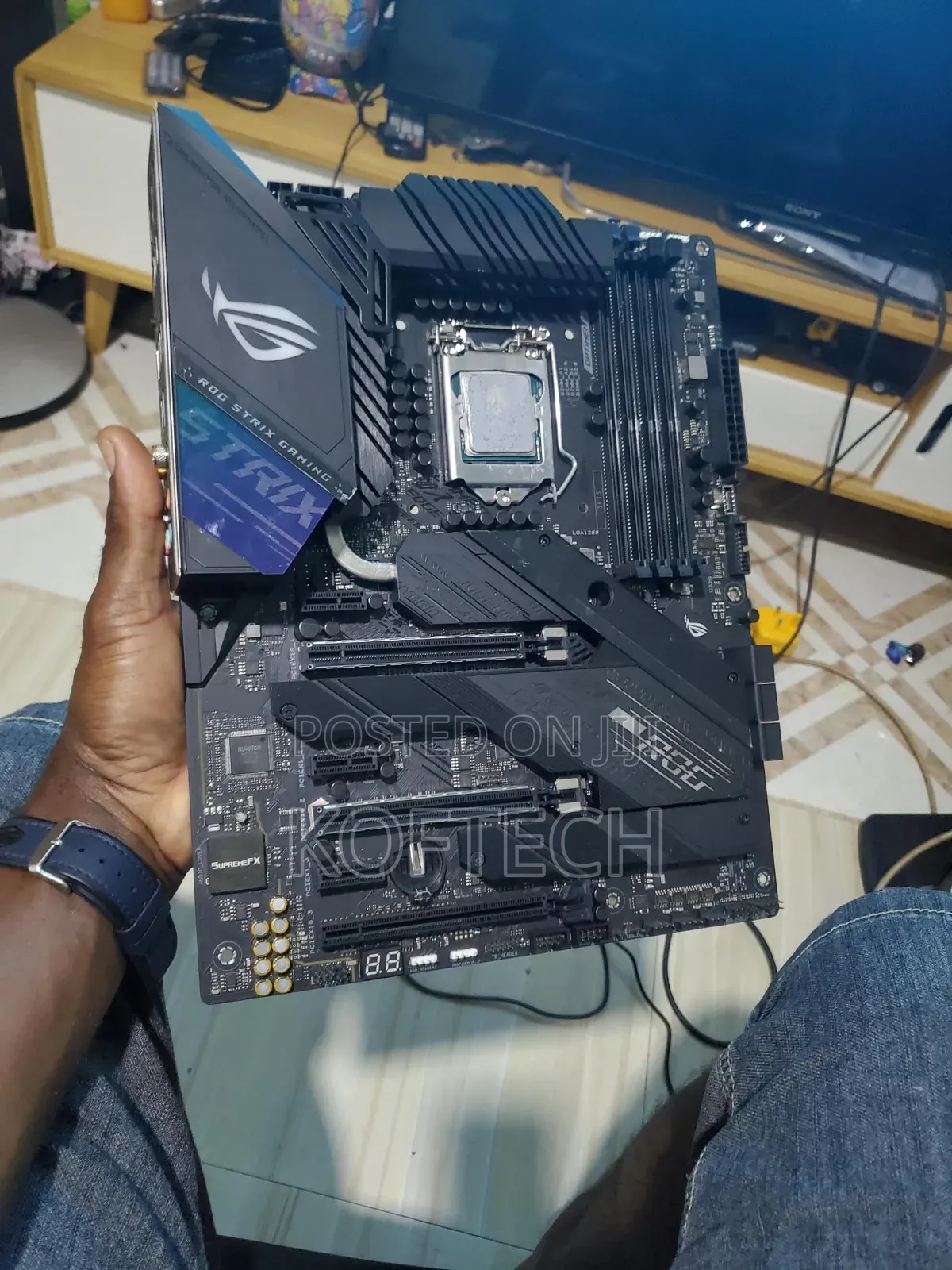 ASUS Z490e Gaming Combo