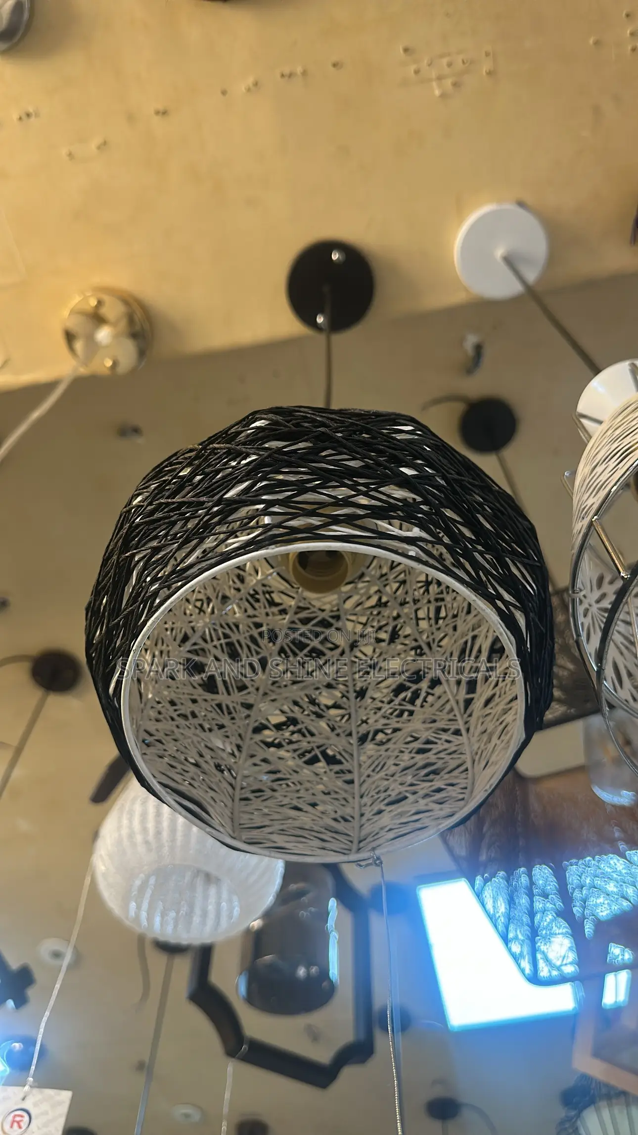 Elegant Woven Rattan Pendant Light