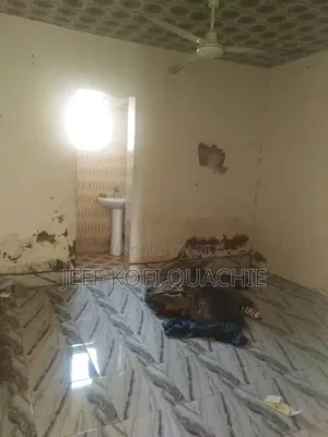 1bdrm Apartment in Quachie Estate, Pig Farm for rent