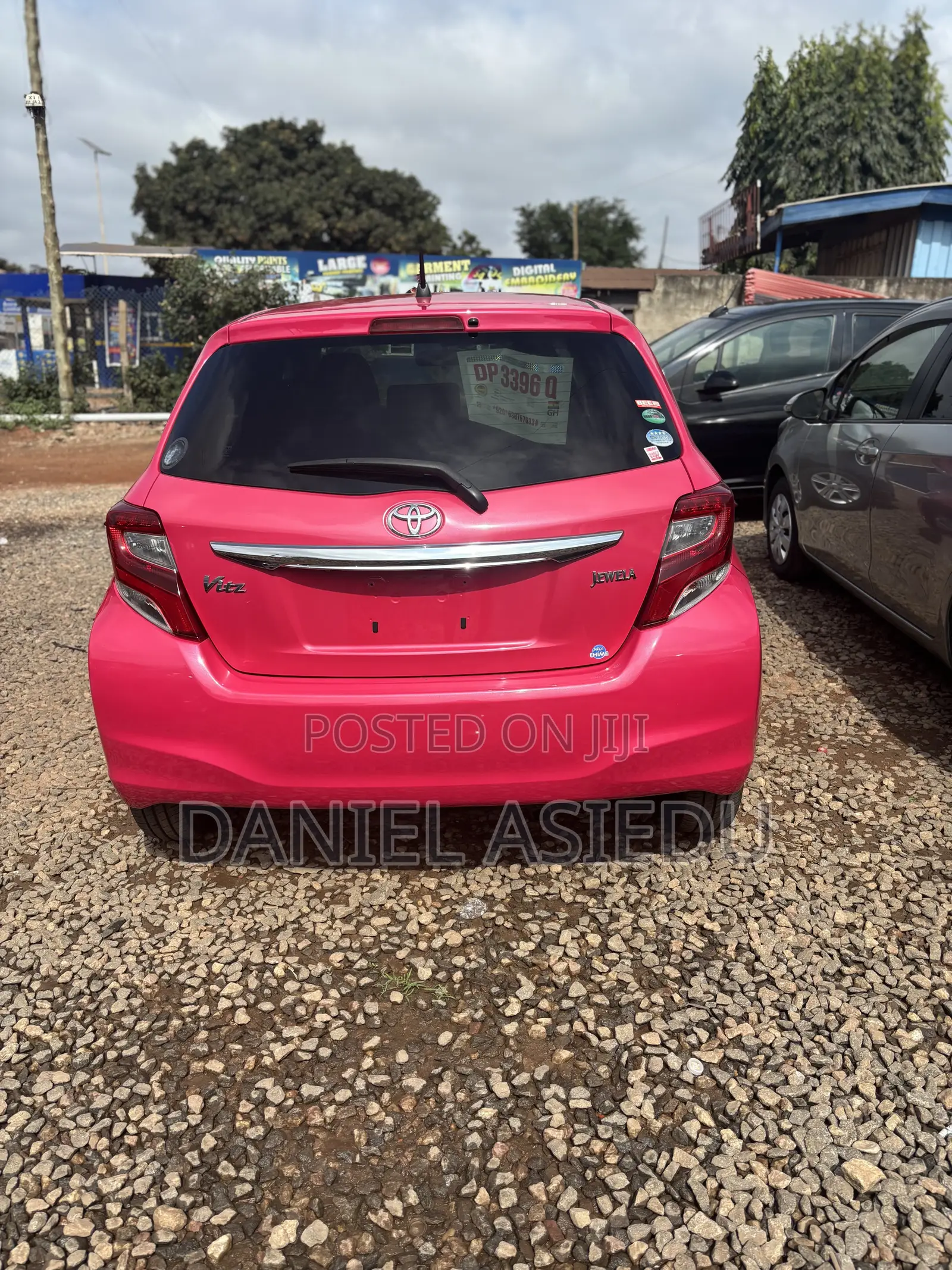 Toyota Vitz 1.3 AWD 3dr 2016 Pink
