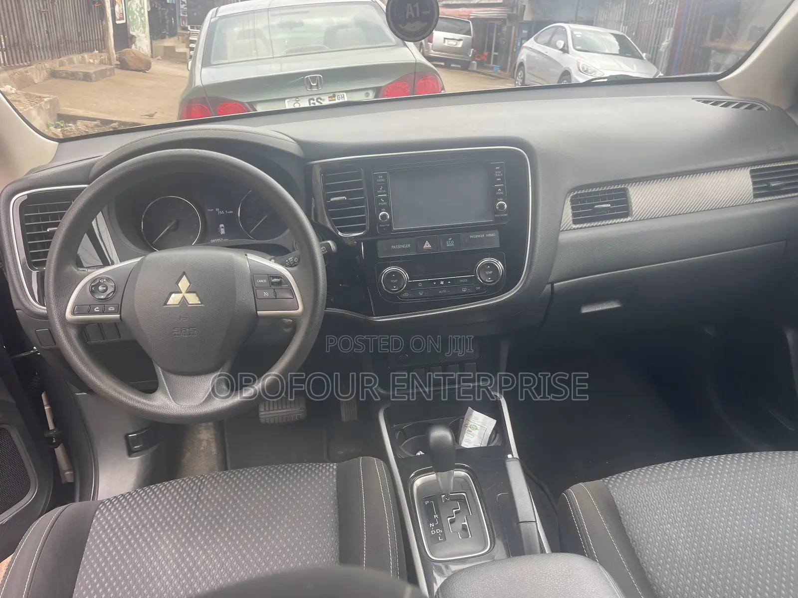 Mitsubishi Outlander LE AWC 2018 Gray