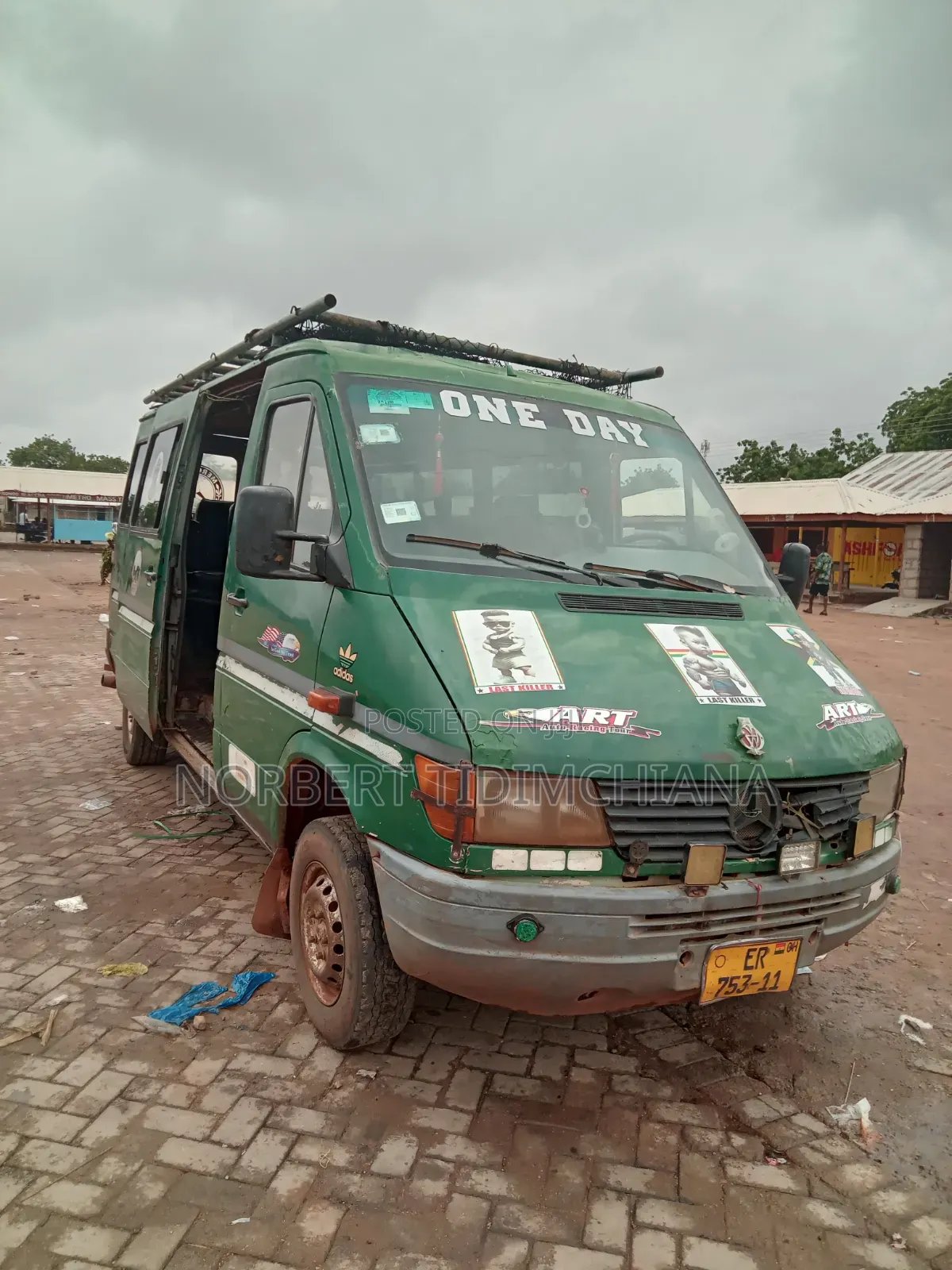 Mercedes-Benz Sprinter 2000 Green