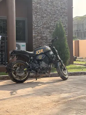 Yamaha 2025 Black