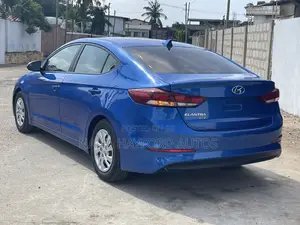Hyundai Elantra 2017 Blue