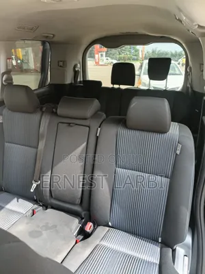 Toyota Voxy ZS Kirameki 4WD 8-Seater 2015 Black