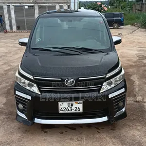 Toyota Voxy ZS Kirameki 4WD 8-Seater 2015 Black