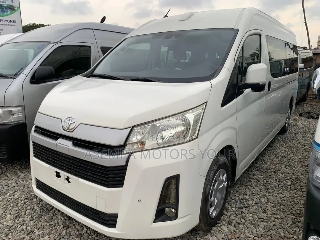 Toyota Grand HiAce 2002 White