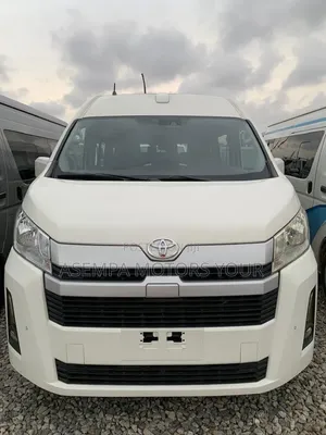 Toyota Grand HiAce 2002 White