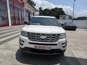 Ford Explorer XLT 4dr SUV AWD (3.5L 6cyl 6A) 2016 White