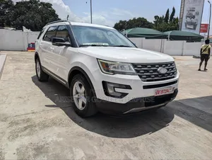 Ford Explorer XLT 4dr SUV AWD (3.5L 6cyl 6A) 2016 White