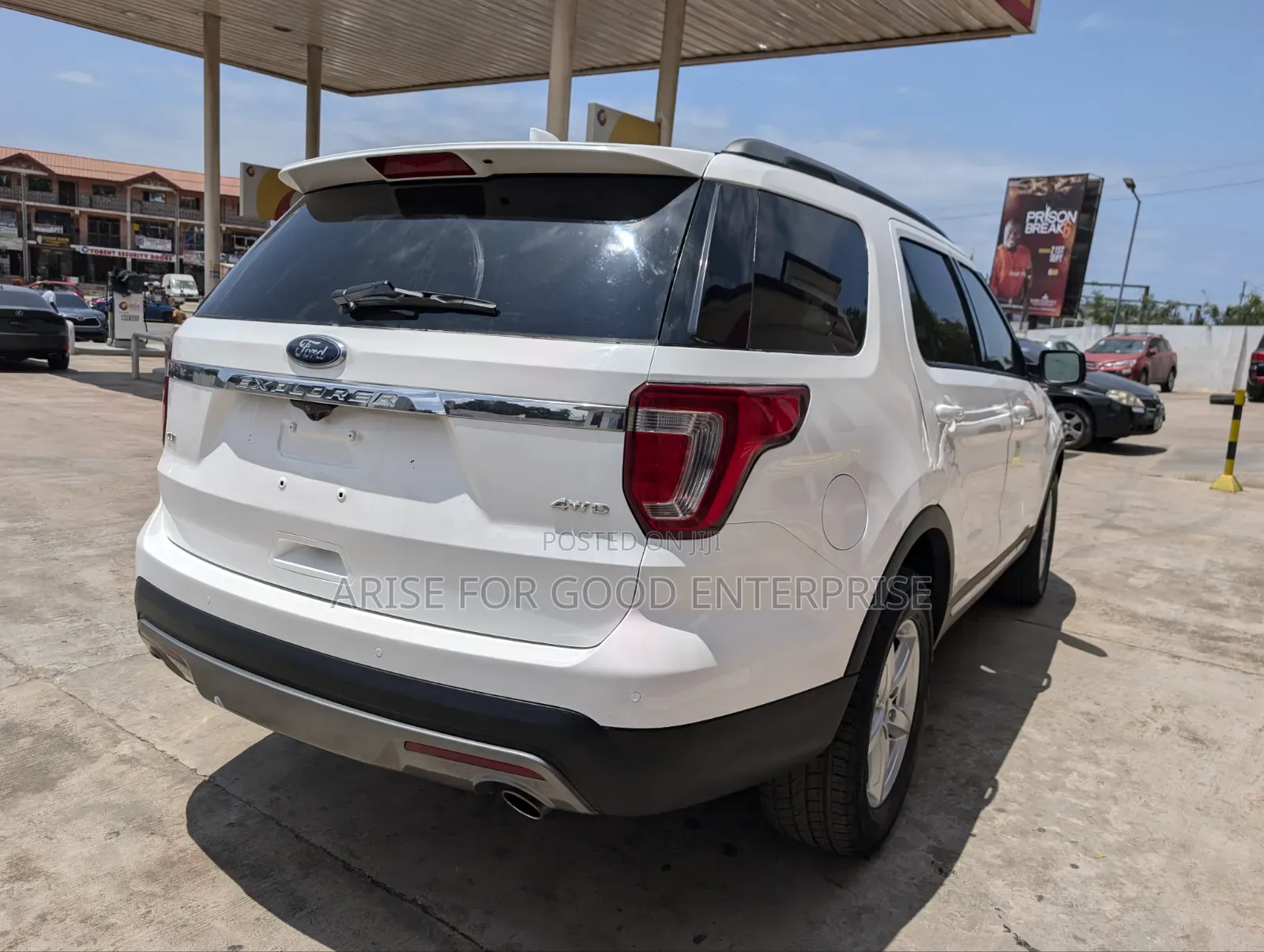 Ford Explorer XLT 4dr SUV AWD (3.5L 6cyl 6A) 2016 White
